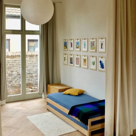 Abgetrennter Schlafbereich mit 2 Einzelbetten